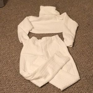 2 piece knit turtleneck crop top/high waist pants